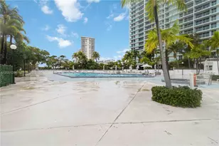 100 Bayview Dr, Sunny Isles Beach, FL 33160 - Photo 46