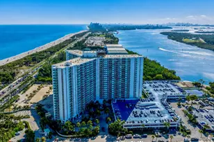 100 Bayview Dr, Sunny Isles Beach, FL 33160 - Photo 52