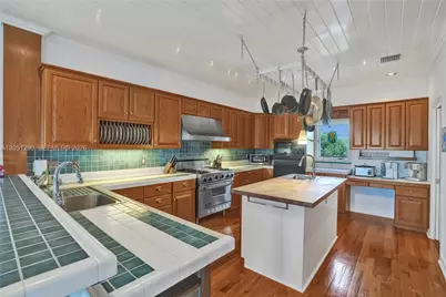 107 Valencia Dr, Islamorada, FL 33036 - Photo 32