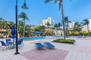 19390 Collins Ave, Sunny Isles Beach, FL 33160 - Photo 42