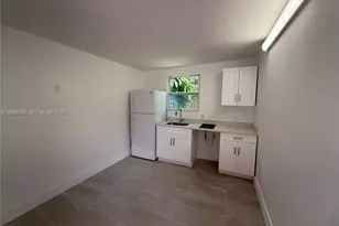 6765 SW 34th St, Miami, FL 33155 - Photo 2