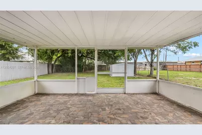 523 N 60th Way, Hollywood, FL 33024 - Photo 16
