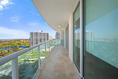 20201 E Country Club Dr #1502, Aventura, FL 33180 - Photo 26