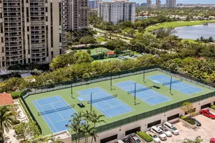 20201 E Country Club Dr, Aventura, FL 33180 - Photo 38