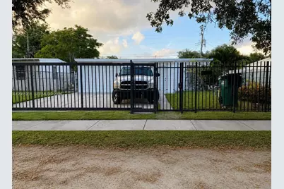 2097 Rutland St, Opa-Locka, FL 33054 - Photo 1