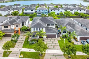 8900 NW 161st Terrace, Miami Lakes, FL 33018 - Photo 4