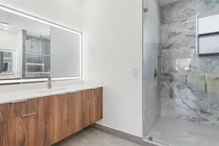 8900 NW 161st Terrace, Miami Lakes, FL 33018 - Photo 34