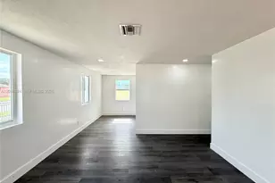 685 SE Park Dr, Hialeah, FL 33010 - Photo 10
