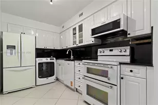 6770 Indian Creek Dr, Miami Beach, FL 33141 - Photo 4