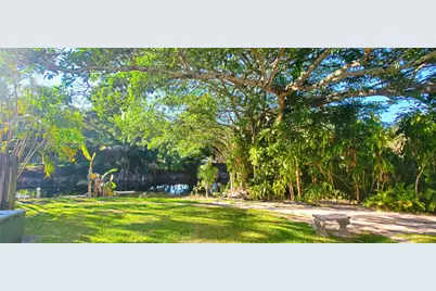 14241 Memorial Hwy 9F Hwy, Miami, FL 33161 - Photo 32
