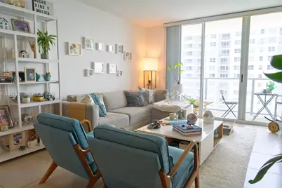 1155 Brickell Bay Dr #2508, Miami, FL 33131 - Photo 4