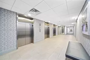 300 Bayview Dr, Sunny Isles Beach, FL 33160 - Photo 20