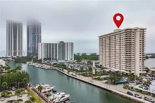 300 Bayview Dr, Sunny Isles Beach, FL 33160 - Photo 30