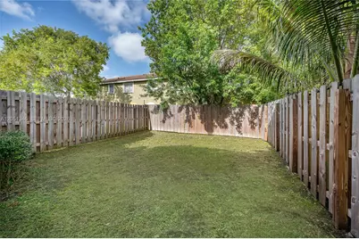 1116 SE 26th Ter, Homestead, FL 33035 - Photo 18