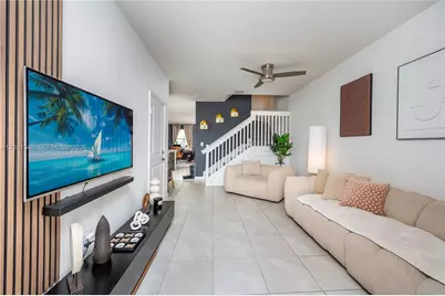 1116 SE 26th Ter, Homestead, FL 33035 - Photo 2