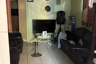 1011 NW 183rd Dr, Miami Gardens, FL 33169 - Photo 26