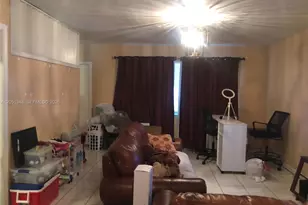 1011 NW 183rd Dr, Miami Gardens, FL 33169 - Photo 2