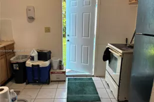 1011 NW 183rd Dr, Miami Gardens, FL 33169 - Photo 32