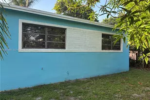 1011 NW 183rd Dr, Miami Gardens, FL 33169 - Photo 8