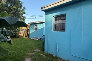 1011 NW 183rd Dr, Miami Gardens, FL 33169 - Photo 16