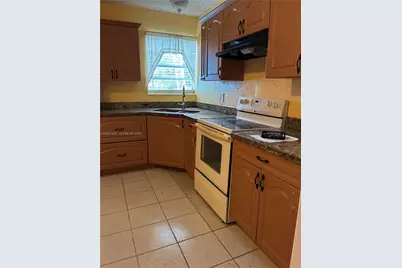 1011 NW 183rd Dr, Miami Gardens, FL 33169 - Photo 18