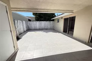 21393 NE 8th Ct, Miami, FL 33179 - Photo 24