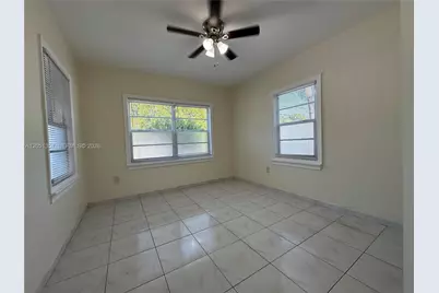 610 NW 23rd Pl #Front, Miami, FL 33125 - Photo 10