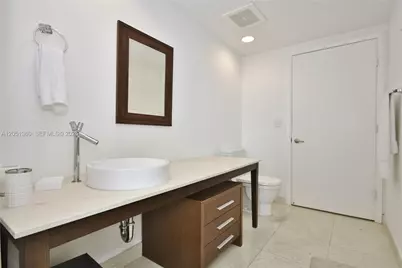 465 Brickell Avenue #3205, Miami, FL 33131 - Photo 16