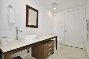 465 Brickell Ave, Miami, FL 33131 - Photo 16