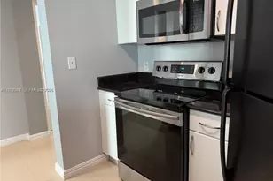 9201 Collins Ave, Surfside, FL 33154 - Photo 10