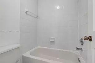 14147 N Forest Oak Cir, Davie, FL 33325 - Photo 26