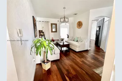 7472 NW 112th Path, Doral, FL 33178 - Photo 4