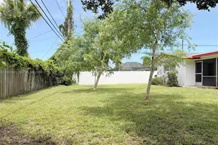 3696 Dogwood Ave, Palm Beach Gardens, FL 33410 - Photo 4