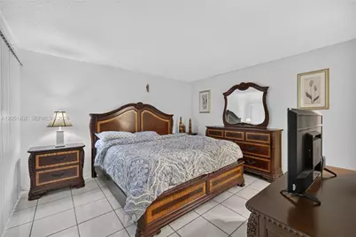 369 NE Camelot Dr, Port Saint Lucie, FL 34983 - Photo 14