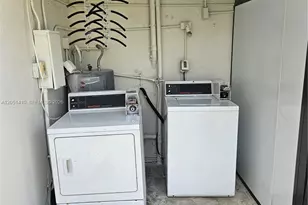 9415 & 9417 (A & B) SW 38th St, Miami, FL 33165 - Photo 36
