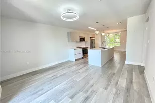 2535 NE 193rd St, Miami, FL 33180 - Photo 2