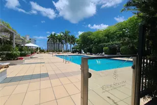 1425 Brickell Ave, Miami, FL 33131 - Photo 26