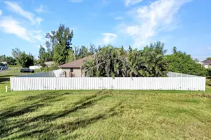1121 NW 27th Ave, Cape Coral, FL 33993 - Photo 36