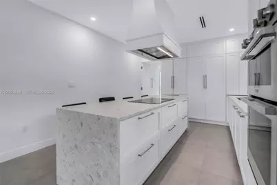 1636 SW 9th St, Miami, FL 33135 - Photo 12