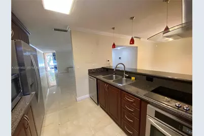 16100 Kilmarnock Dr, Miami Lakes, FL 33014 - Photo 36