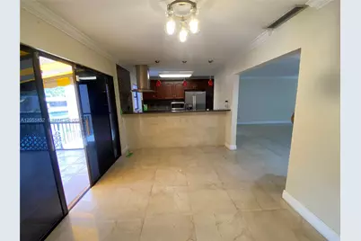 16100 Kilmarnock Dr, Miami Lakes, FL 33014 - Photo 32