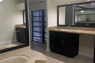 16100 Kilmarnock Dr, Miami Lakes, FL 33014 - Photo 10