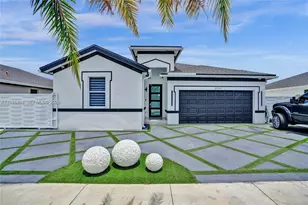 27563 SW 133rd Ave, Homestead, FL 33032 - Photo 2