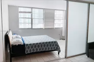 905 Brickell Bay Dr, Miami, FL 33131 - Photo 2