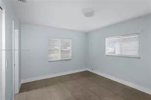 3171 NW 17th St, Miami, FL 33125 - Photo 14