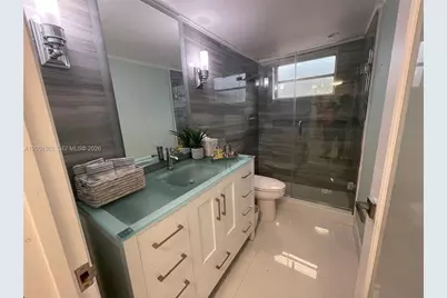 335 Collins Ave #203, Miami Beach, FL 33139 - Photo 6