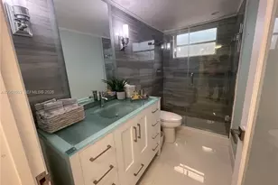 335 Collins Ave, Miami Beach, FL 33139 - Photo 6