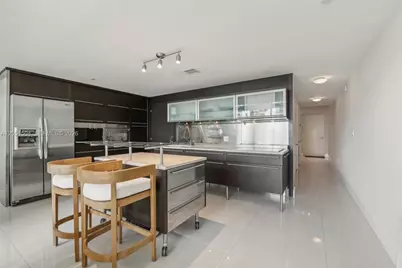 6000 Collins Ave #306, Miami Beach, FL 33140 - Photo 8