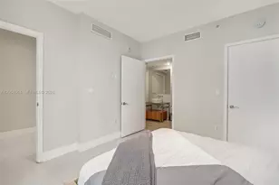6000 Collins Ave, Miami Beach, FL 33140 - Photo 14