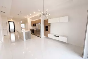 7815 NW 104th Ave, Doral, FL 33178 - Photo 4